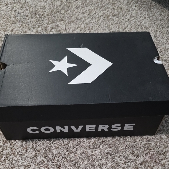 Converse White and Black RUN STAR MOTION Sneakers with Brown Sole - Picture 3 of 4